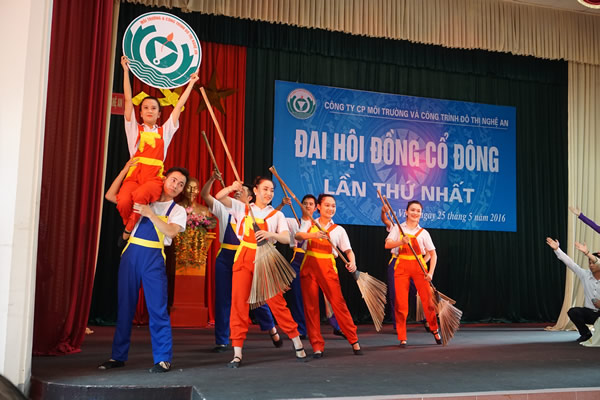 Đại hội cổ đ&ocirc;ng C&ocirc;ng ty CP M&ocirc;i trường v&agrave; c&ocirc;ng tr&igrave;nh đ&ocirc; thị Nghệ An