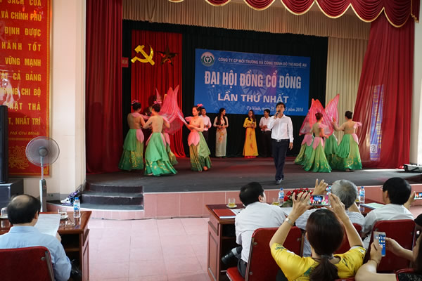 Đại hội cổ đ&ocirc;ng C&ocirc;ng ty CP M&ocirc;i trường v&agrave; c&ocirc;ng tr&igrave;nh đ&ocirc; thị Nghệ An